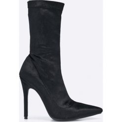 Public Desire - Botki. Czarne buty zimowe damskie marki Public Desire, z materiału, na obcasie. W wyprzedaży za 129,90 zł.