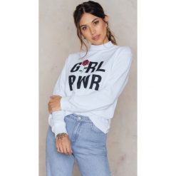Bluzy rozpinane damskie: Josefin Ekström for NA-KD Bluza GRL PWR Rose - White,Multicolor