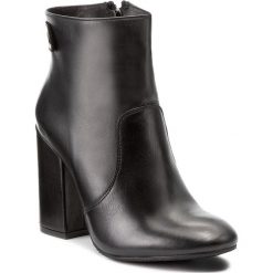Botki CARINII - B3812 K56-000-POL-C00. Czarne buty zimowe damskie Carinii, ze skóry. W wyprzedaży za 249,00 zł.