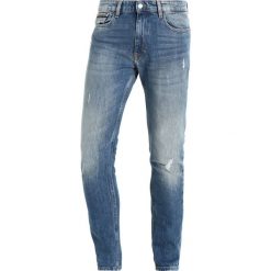 Calvin Klein Jeans KARNA DESTRUCT Jeans Skinny Fit denim. Niebieskie jeansy męskie relaxed fit marki Calvin Klein Jeans. Za 599,00 zł.
