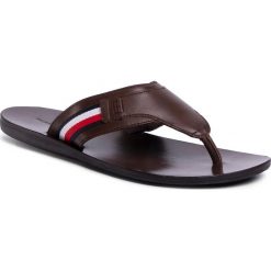 Japonki TOMMY HILFIGER - Elevated Corporate Sandal FM0FM02700 Cocoa GT6. Pomarańczowe klapki męskie TOMMY HILFIGER, ze skóry, bez zapięcia. W wyprzedaży za 239,00 zł.