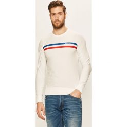 S. Oliver - Bluza. Białe bluzy męskie S.Oliver, s, z nadrukiem, z elastanu, z okrągłym kołnierzem, bez rękawów, bez kaptura. W wyprzedaży za 79,90 zł.