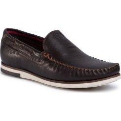 Mokasyny WRANGLER - Sharky Leather WM01141A Brown 028. Pomarańczowe mokasyny męskie Wrangler, ze skóry, klasyczne. W wyprzedaży za 229,00 zł.