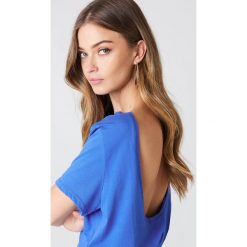 NA-KD Basic T-shirt z odkrytymi plecami - Blue. Niebieskie t-shirty damskie NA-KD Basic, z dekoltem na plecach. Za 52,95 zł.