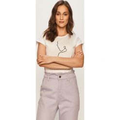 Answear - T-shirt. Białe bluzki damskie ANSWEAR, s, z nadrukiem, z bawełny, casualowe, z okrągłym kołnierzem, z krótkim rękawem. Za 59,90 zł.