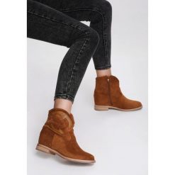 Camelowe Botki Dings. Brązowe koturny damskie Renee, eleganckie, bez obcasa, na koturnie, na zamek. Za 139,99 zł.