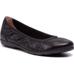Baleriny CAPRICE - 9-22150-22 Black Reptile 010. Czarne baleriny damskie Caprice, bez wzorów, ze skóry, bez obcasa, bez zapięcia. W wyprzedaży za 169,00 zł.