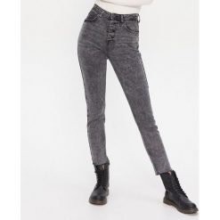 Jeansy high waist skinny - Jasny szary. Szare jeansy damskie House, z podwyższonym stanem. Za 99,99 zł.