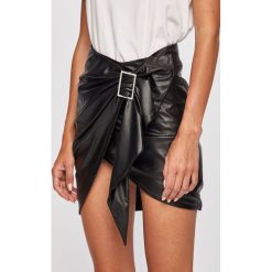 Pinko - Spódnica. Czarne spódniczki damskie Pinko, bez wzorów, z poliesteru, mini, dopasowane. W wyprzedaży za 499,90 zł.