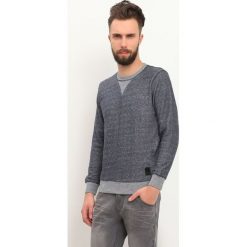 BLUZA NIEROZPINANA MĘSKA KLASYCZNA. Szare bluzy męskie Top Secret, s, bez wzorów, z dzianiny, klasyczne, z kapturem, bez rękawów, bez kaptura. W wyprzedaży za 39,99 zł.