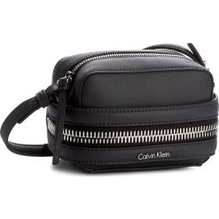 Torebka CALVIN KLEIN BLACK LABEL - Luc7 Small Crossbody Clutch K60K602456 448. Szare listonoszki damskie marki Calvin Klein Black Label. W wyprzedaży za 299,00 zł.