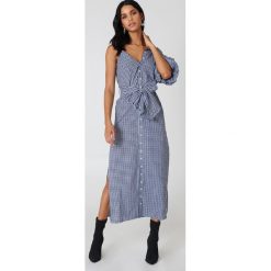 Sukienki hiszpanki: Hot & Delicious Sukienka w kratę z odkrytym ramieniem – Multicolor,Navy