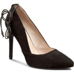 Szpilki GINO ROSSI - Melania DCH111-S40-4900-9900-0 99. Czarne półbuty damskie Gino Rossi, z aplikacjami, ze skóry, bez obcasa, na obcasie, bez zapięcia. W wyprzedaży za 149,00 zł.