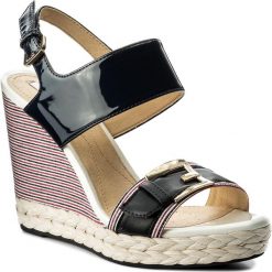 Espadryle GEOX - D Janira E D82P6E 00254 C4002 Navy. Niebieskie espadryle damskie Geox, bez wzorów, ze skóry ekologicznej, bez obcasa, na obcasie. W wyprzedaży za 299,00 zł.