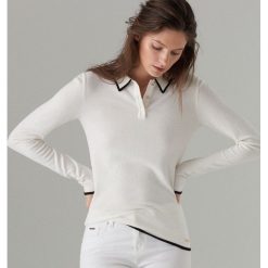 Dopasowany sweter z kołnierzykiem - Kremowy. Białe swetry damskie Mohito, s, bez wzorów, bez rękawów, bez kaptura. W wyprzedaży za 39,99 zł.