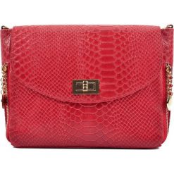RobertaM torebka damska crossbody czerwona. Czerwone torebki klasyczne damskie Robertam, bez wzorów, bez dodatków. W wyprzedaży za 149,00 zł.