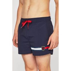 Tommy Hilfiger - Kąpielówki. Czerwone kąpielówki męskie TOMMY HILFIGER, s, z nadrukiem, z poliesteru. W wyprzedaży za 199,90 zł.