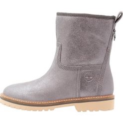 Timberland CHAMONIX VALLEWINTER Botki grey. Szare botki damskie skórzane marki Timberland. W wyprzedaży za 356,30 zł.