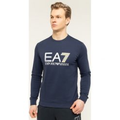Bluza EA7 Emporio Armani 3HPM22 PJ05Z 1554. Niebieskie bluzy męskie EA7 Emporio Armani, s, bez wzorów, z bawełny, bez kołnierzyka, bez rękawów, bez kaptura. W wyprzedaży za 279,00 zł.