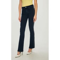 Tommy Hilfiger - Jeansy Vegas. Niebieskie jeansy damskie TOMMY HILFIGER. W wyprzedaży za 299,90 zł.