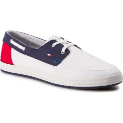 Półbuty TOMMY HILFIGER - Seasonal Core Boat Shoe Sneaker FM0FM02205 Rwb 020. Białe półbuty męskie TOMMY HILFIGER, na co dzień, bez wzorów, z tworzywa sztucznego, klasyczne, bez zapięcia. Za 299,00 zł.
