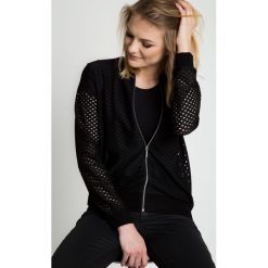 Bluza ze ściągaczami zapinana na zamek RABARBAR. Czarne bluzy damskie RABARBAR, bez wzorów, bez rękawów, bez kaptura. W wyprzedaży za 125,00 zł.