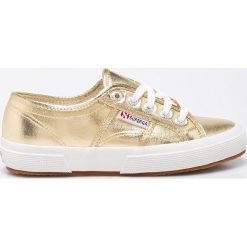 Superga - Tenisówki. Żółte tenisówki damskie marki Superga, z gumy, na sznurówki. W wyprzedaży za 219,90 zł.