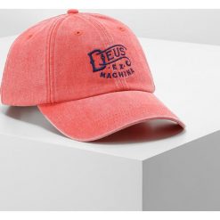 Czapki damskie: Deus Ex Machina WEATHERED BASEBALL Czapka z daszkiem washed red