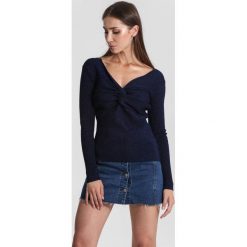 Granatowy Sweter Far Far AWay. Niebieskie swetry klasyczne damskie marki other, na jesień, l. Za 69,99 zł.