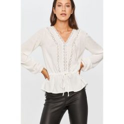 Answear Lab - Bluzka. Białe bluzki damskie Answear Lab, na co dzień, s, bez wzorów, z wiskozy, eleganckie, bez kołnierzyka, z długim rękawem. Za 119,90 zł.
