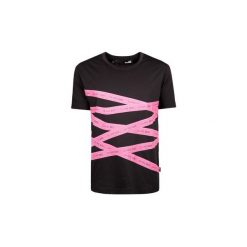 T-shirty z krótkim rękawem Love Moschino M 4 732 31 M 3702. Czarne t-shirty męskie Love Moschino, xl, bez wzorów, bez kołnierzyka, krótkie. Za 239,00 zł.