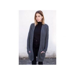 SWETER KIKI CARDIGAN. Szare swetry klasyczne damskie marki The Hive. Za 199,00 zł.