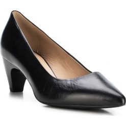 Buty damskie. Czarne czółenka damskie Wittchen, bez wzorów, ze skóry, na niskim obcasie, na obcasie. W wyprzedaży za 239,90 zł.