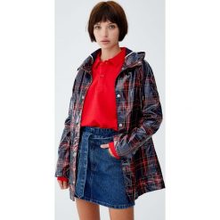 Spódnica jeansowa z paskiem. Szare spódniczki damskie jeansowe marki Pull&Bear. Za 89,90 zł.