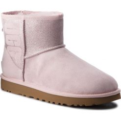 Buty UGG - W Classic Mini Ugg Sparkle 1098452 W/Slpn. Czerwone kozaki damskie skórzane marki Ugg. W wyprzedaży za 569,00 zł.