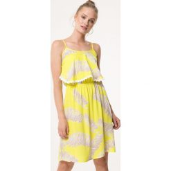 Żółta Sukienka Rising Feeling. Żółte sukienki dziewczęce Born2be, na lato, w koronkowe wzory, z wiskozy, eleganckie, bez rękawów, midi, proste. Za 49,99 zł.