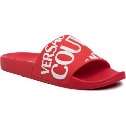 Klapki VERSACE JEANS COUTURE - E0YVBSQ1 71352. Czerwone klapki męskie Versace Jeans Couture, bez wzorów, z jeansu. Za 229,00 zł.