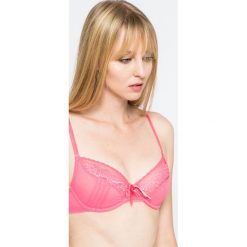 Passionata - Biustonosz. Różowe biustonosze bardotka Passionata, z haftami, z elastanu. W wyprzedaży za 79,90 zł.