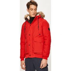 Jack & Jones - Kurtka. Czerwone płaszcze męskie Jack & Jones, xl, bez wzorów, z poliesteru, krótkie, z kapturem. W wyprzedaży za 239,90 zł.