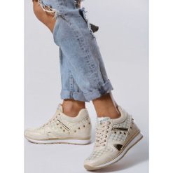 Beżowe Sneakersy She's a Mystery. Brązowe sneakersy damskie Born2be. Za 49,99 zł.