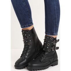 Czarne Botki Love Diamond. Czarne buty zimowe damskie Born2be, na płaskiej podeszwie. Za 99,99 zł.