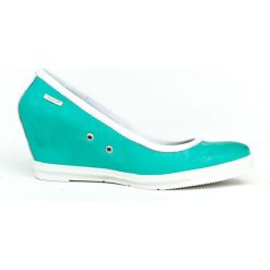 Półbuty na koturnie - skóra naturalna - model 024 - kolor miętowy. Zielone półbuty damskie Zapato, z nadrukiem, z jeansu, eleganckie, na wysokim obcasie, na platformie, bez zapięcia. W wyprzedaży za 259,00 zł.