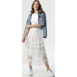 Biała Spódnica Sunniva. Białe spódniczki damskie Born2be, s, bez wzorów, z gumy, maxi, rozkloszowane. Za 99,99 zł.