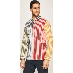 Tommy Jeans - Koszula. Białe koszule męskie Tommy Jeans, s, bez wzorów, z bawełny, casualowe, z asymetrycznym kołnierzem, z długim rękawem. W wyprzedaży za 319,90 zł.