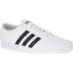 Białe Buty adidas Easy Vulc 2.0 M B43666. Białe buty sportowe męskie Adidas, z materiału, na sznurówki. W wyprzedaży za 289,00 zł.
