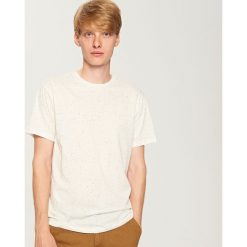 T-shirt basic - Kremowy. Białe t-shirty damskie Reserved, s, bez wzorów, bez kołnierzyka. Za 39,99 zł.