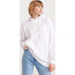 Bluza z kapturem - Biały. Białe bluzy damskie Reserved, s, bez wzorów, bez rękawów, z kapturem. Za 119,99 zł.
