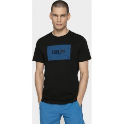 T-shirt męski TSM009 - głęboka czerń. T-shirty męskie 4f, m, bez wzorów, bez kołnierzyka. W wyprzedaży za 34,99 zł.
