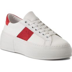 Sneakersy BRONX - 66189-A BSAHARX White/Red 2065. Białe półbuty damskie marki Bronx, bez wzorów, ze skóry, bez obcasa, na koturnie, bez zapięcia. W wyprzedaży za 329,00 zł.