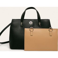 Tommy Hilfiger - Torebka. Niebieskie torby damskie na zakupy TOMMY HILFIGER, w paski, ze skóry ekologicznej, na ramię, bez dodatków. W wyprzedaży za 499,90 zł.